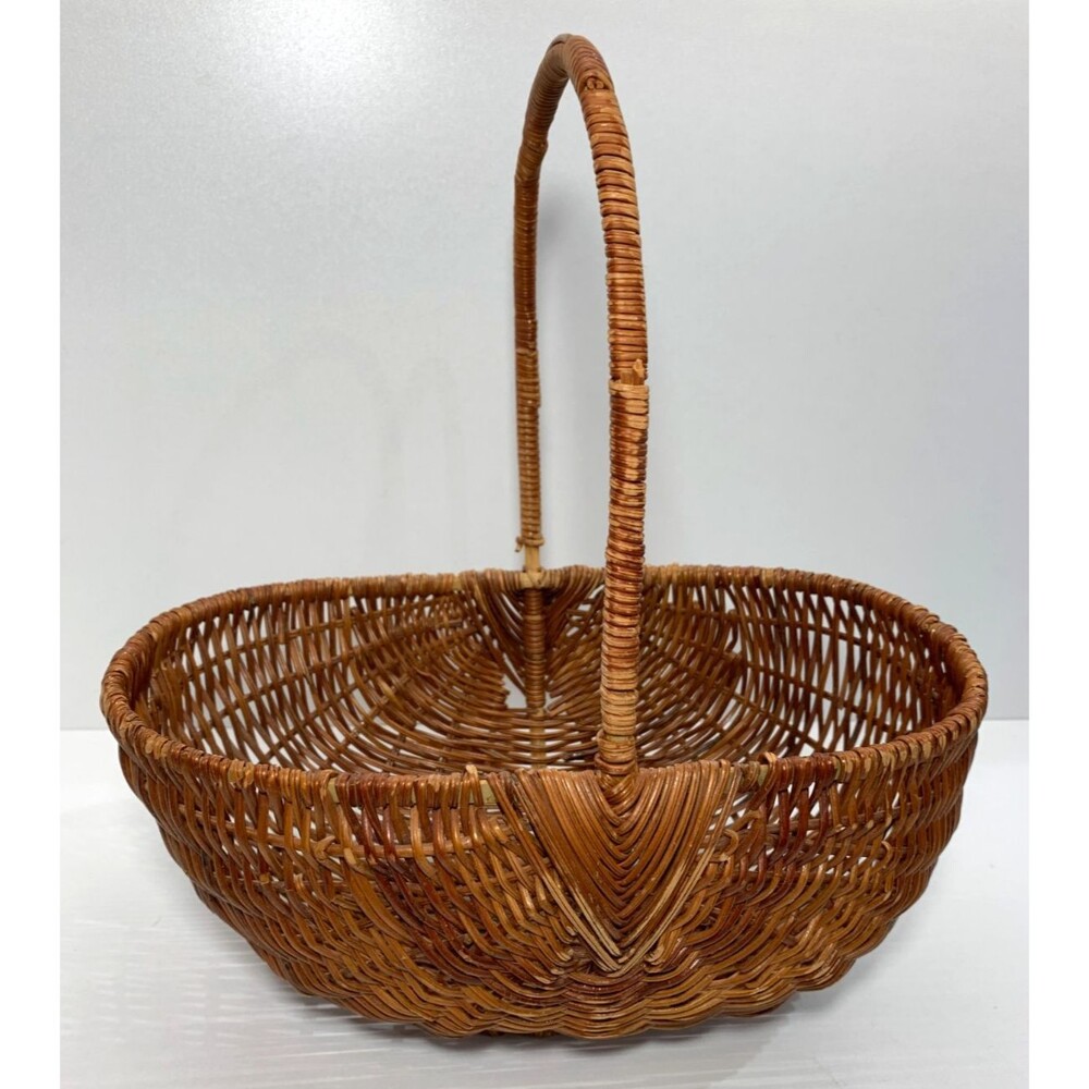 VTG Handwoven Reed Melon Basket, Half God’s Eye, Oval Egg Gathering Cottagecore